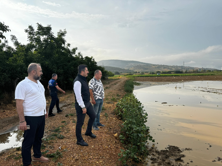 Bursa'da Başkan Özel yağıştan etkilenen köyleri yakından inceledi - Bursa Hayat Gazetesi-2