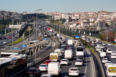 Haliç'teki orta köprünün Kadıköy istikameti trafiğe kapatıldı