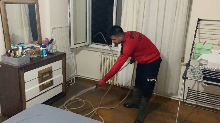 Burdur'da 34 ev ve iş yerini su bastı - Bursa Hayat Gazetesi-2