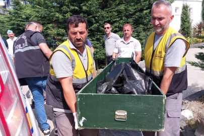 Yatak odasında silahla vurulmuş halde cesedi bulundu