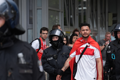 Hollanda - Türkiye maçı öncesi Alman polisinden skandal!