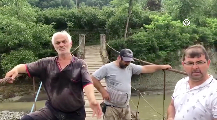 Sosyal medyada viral oldu: Canını hiçe sayarak bakın ne yaptı! Bursa Hayat Gazetesi -2