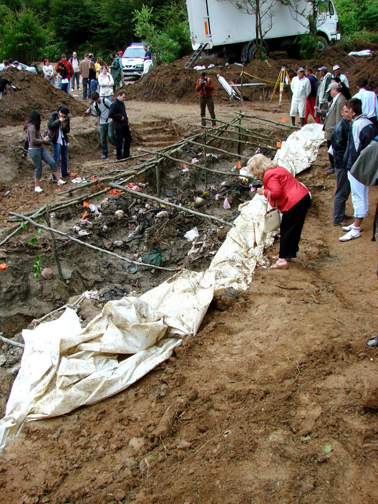 11 Temmuz 1995'te ne oldu? Srebrenitsa Soykırımı nerede gerçekleşti, kaç kişi öldürüldü? Srebrenitsa Soykırımı'nı kim yaptı? Bursa Hayat Gazetesi -3