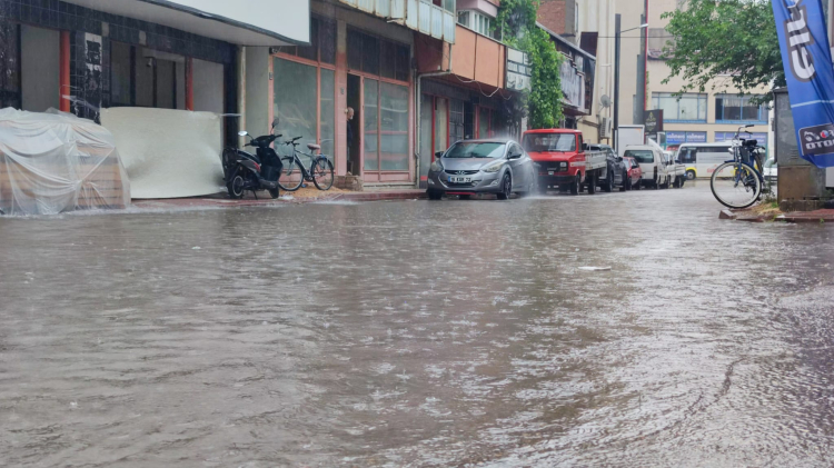 Bursa'da evleri su bastı Bursa Hayat gazetesi -4