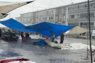 Bursa Gemlik'te pazar göle döndü!