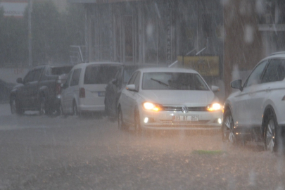 Meteoroloji o illeri sağanak yağışa karşı uyardı