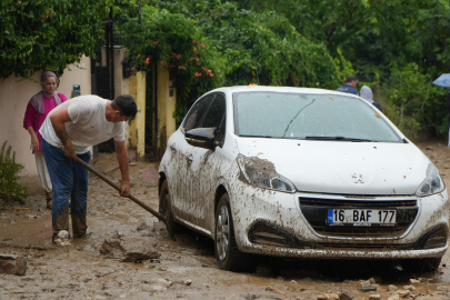 Bursa'da sarı uyarı sonrası sağanak yağış başladı