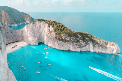 Navagio Plajı nerede ve nasıl gidilir?