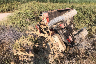 Bursa'da feci kaza: Traktör devrildi, 1 ölü 4 yaralı!