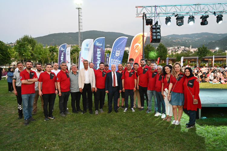 Bursalılar bilim dolu gece yaşadı! Bursa hayat Gazetesi -2