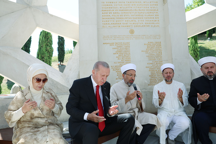 Erdoğan, 15 Temmuz Şehitler Makamı ziyaretinde konuştu - Bursa Hayat Gazetesi-4