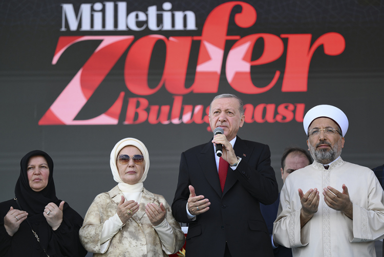 Erdoğan, 15 Temmuz Şehitler Makamı ziyaretinde konuştu - Bursa Hayat Gazetesi-3