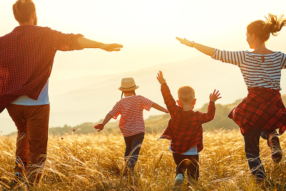 Aile içi ilişkiler: Çocuklarla mutlu bir aile ortamı oluşturmak