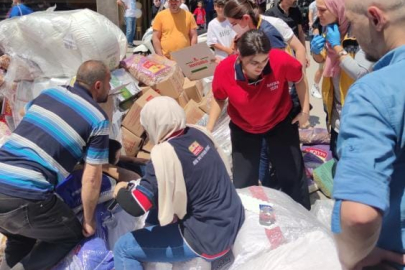 Bursa'da gıda ürünlerinin bulunduğu palet işçinin üzerine düştü