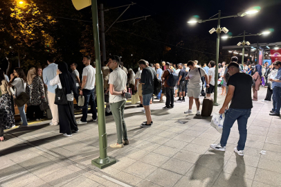 Gebze'den Halkalı yönüne giden Marmaray, Florya'da arızalandı