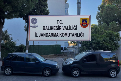 Balıkesir'de 13 düzensiz göçmen ve 2 organizatör yakalandı