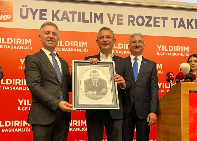 CHP Genel Başkanı Özgür Özel Yıldırım’da - Bursa Hayat Gazetesi-2