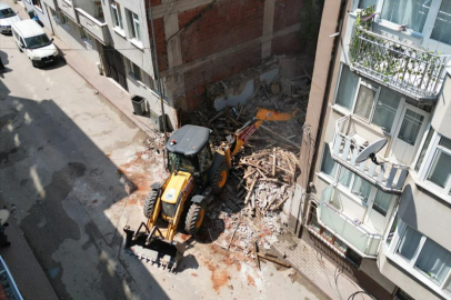 Bursa'da metruk binalar tek tek yıkılıyor