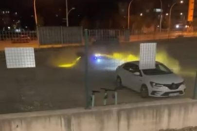 Bursa'da drift atan gençler metro bekleyen vatandaşları toza boğdu