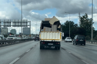 Bursa'da kamyon ev eşyası dolu yükle kilometrelerce yol katetti