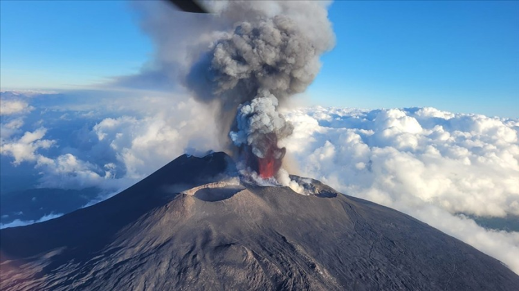 Etna Yanardağı patladı mı?-Bursa Hayat Gazetesi-2