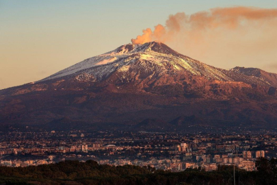 Etna Yanardağı patladı mı?