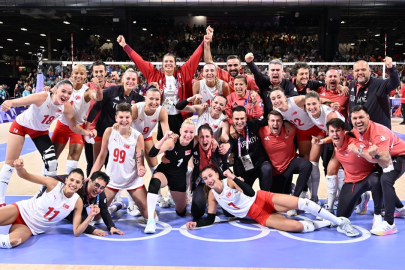 A Milli Kadın Voleybol Takımı'nın yarı finaldeki rakibi belli oldu