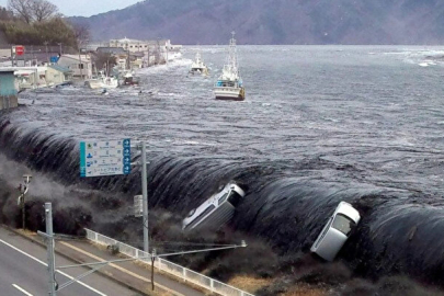 20 bin kişi hayatını kaybetmişti: Japonya'da deprem ve tsunami...