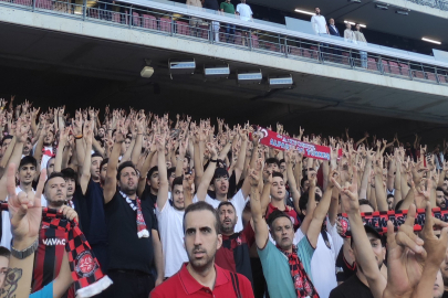 Fatih Karagümrük-Amed maçında 'Bozkurt' işareti!