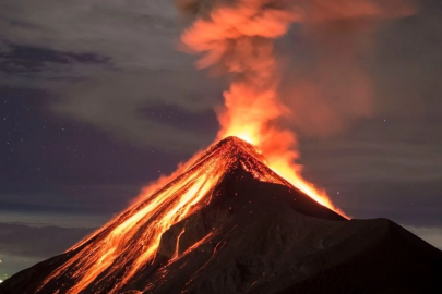 Etna Yanardağı: Avrupa'nın ateş fışkırtan devi