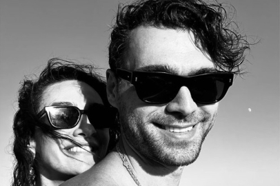 Birce Akalay ve Hakan Kurtaş'tan tatil pozları