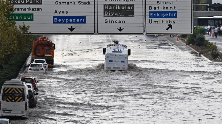 Ankara'daki sağanak nedeniyle İstanbul yolu trafiğe kapandı Bursa Hayat Gazetesi -2