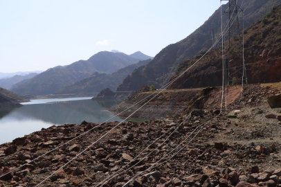 Oltu-Artvin karayolu 3 gündür kapalı!