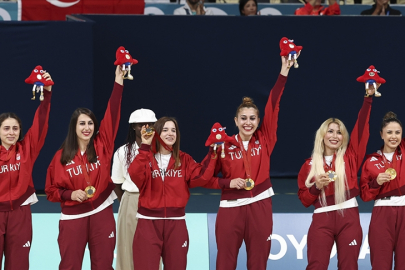 Türkiye'den Paris'te altın madalya rekoru! Oyunların 10'uncu gününde...