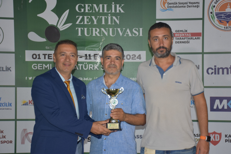 Zeytin Kupası'nın şampiyonu Castrol takımı! Bursa Hayat Gazetesi -3