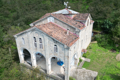 Rumların yaptığı kilise bir asırdır cami olarak hizmet veriyor