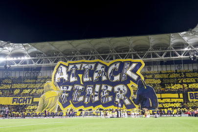 Fenerbahçe taraftarlarından özenle hazırlanmış koreografi!