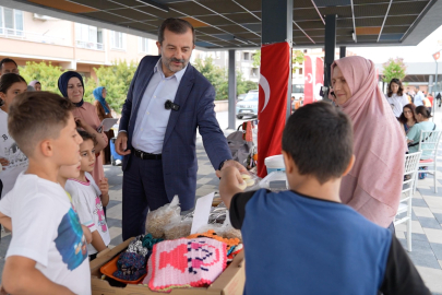 Gürsulu ev hanımları el becerilerini satışa sunuyor