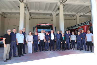 Başkan Ertaş Edremit İtfaiye Grup Amirliği'ni ziyaret etti!