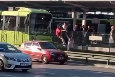 Bursa'da metro raylarında tehlikeli anlar