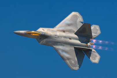 F-22 Raptor: Modern hava gücünün simgesi