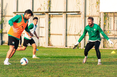 Bursaspor 3 puan için hazırlıklarını sürdürüyor