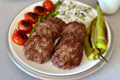 Gıda skandalı! Ünlü köfte zincirinde domuz eti iddiası