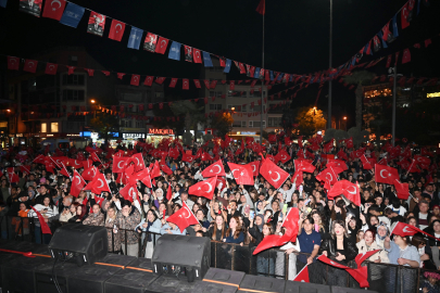 Bursa’da 29 Ekim coşkusu ünlü sanatçıların konserleriyle renklendi