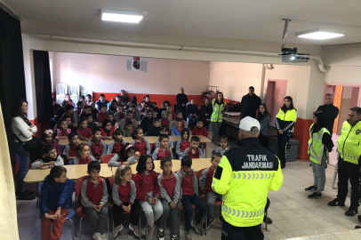 Bursa'da öğrencilere trafik semineri