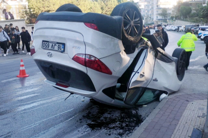 Bursa’da kafa kafaya çarpıştılar! Otomobillerden biri takla attı