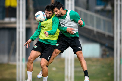 Bursaspor liderliği sürdürmek için sıkı hazırlanıyor