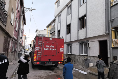 İnegöl’de İtfaiye 2 çocuğu felaketten son anda kurtardı