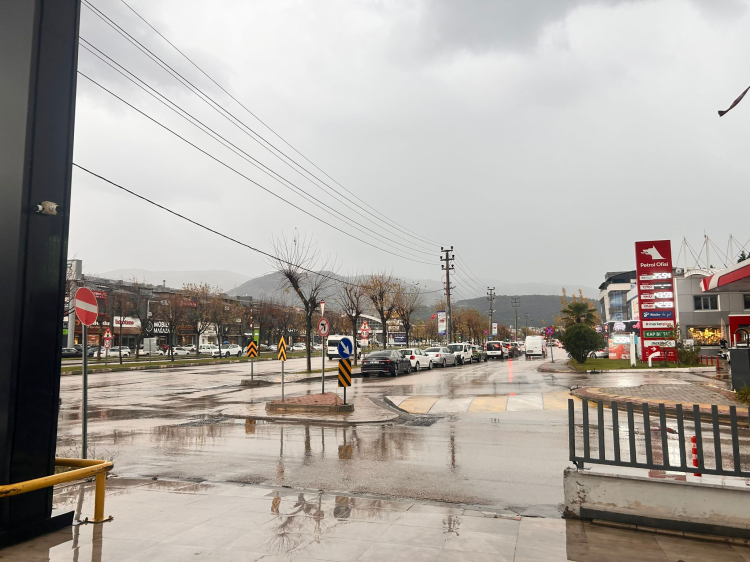 Bursa sağanak yağışa teslim! -Bursa Hayata Gazetesi-3