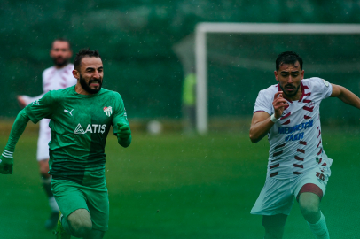 Bursaspor zirveyi bırakmıyor!